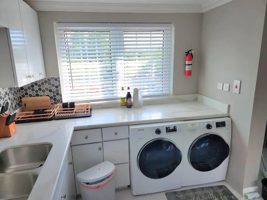 Modern Luxury 2-Bedroom 2.5-Bathroom Townhouse Negril Dom wakacyjny