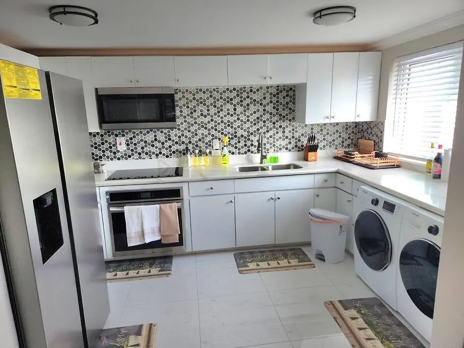 Modern Luxury 2-Bedroom 2.5-Bathroom Townhouse Negril