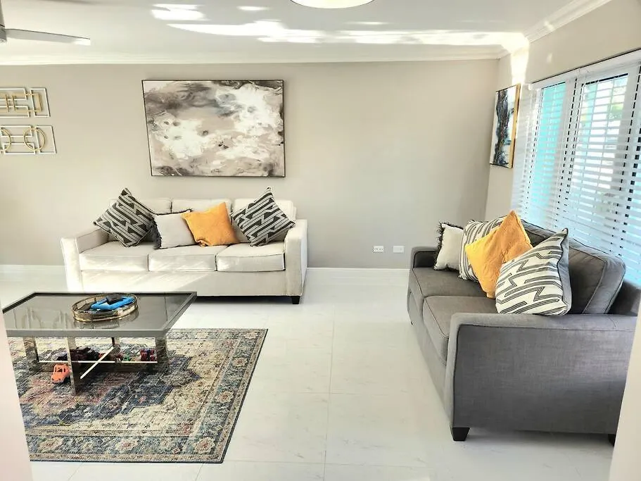 Modern Luxury 2-Bedroom 2.5-Bathroom Townhouse Negril 0*,  Jamajka
