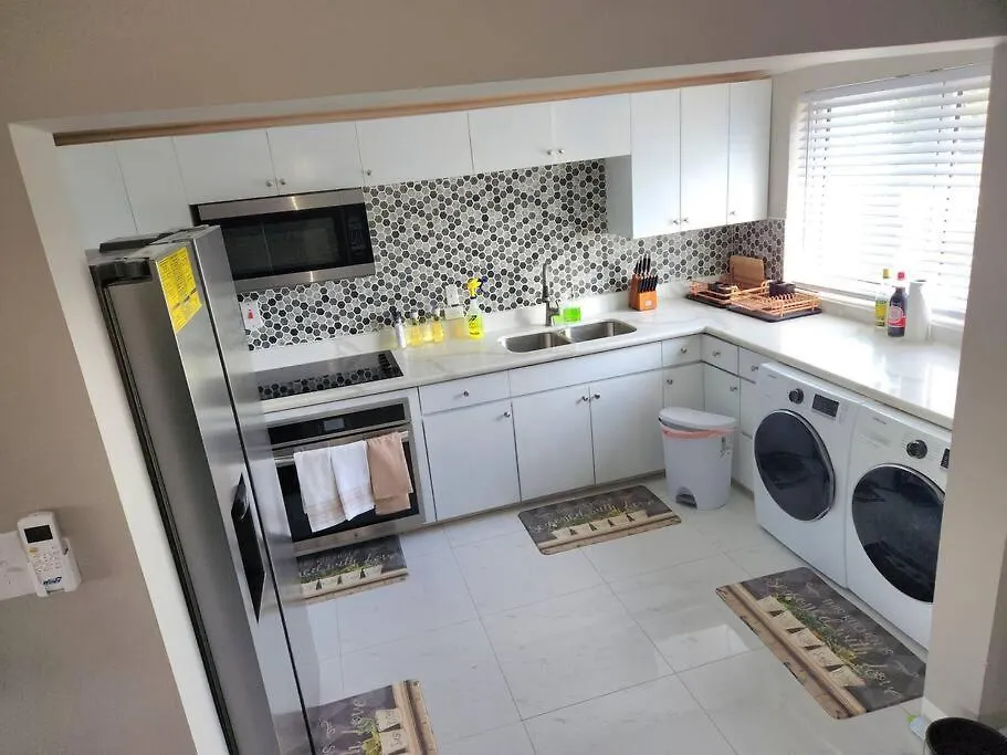 Modern Luxury 2-Bedroom 2.5-Bathroom Townhouse Negril 0*,