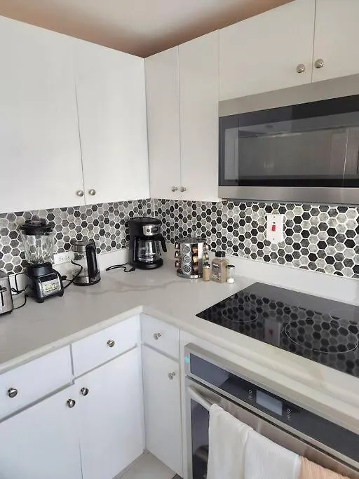 Modern Luxury 2-Bedroom 2.5-Bathroom Townhouse Negril