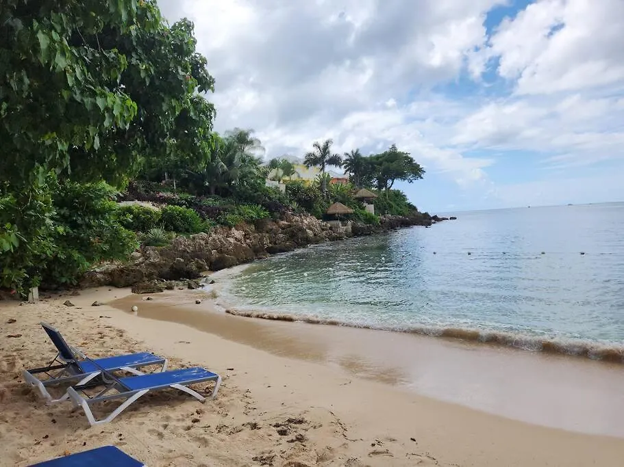 Holiday home Modern Luxury 2-Bedroom 2.5-Bathroom Townhouse Negril Jamaica