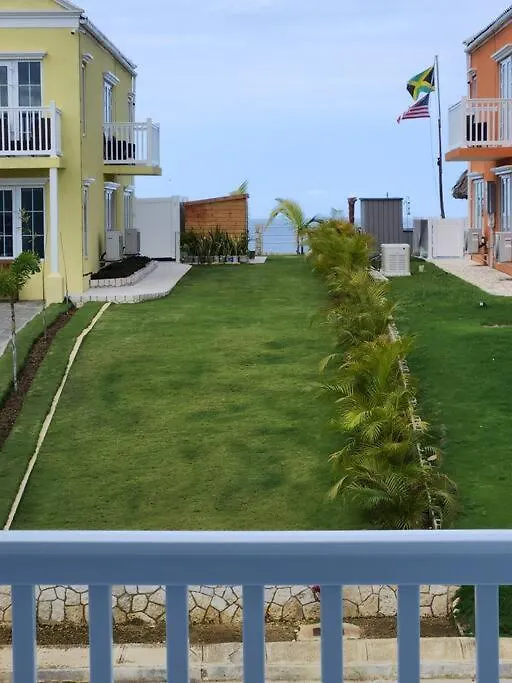 Modern Luxury 2-Bedroom 2.5-Bathroom Townhouse Negril 0*,
